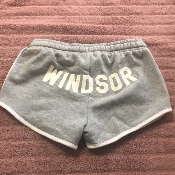 Ladies University of Windsor Lancer Shorts - Size XS - Picture 4 of 7